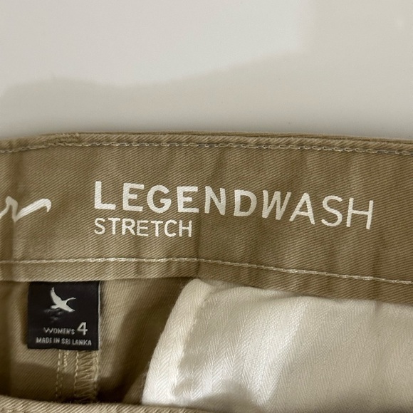 Eddie Bauer sz 4 shorts khaki Cute style Legendwash stretchy - Picture 11 of 13